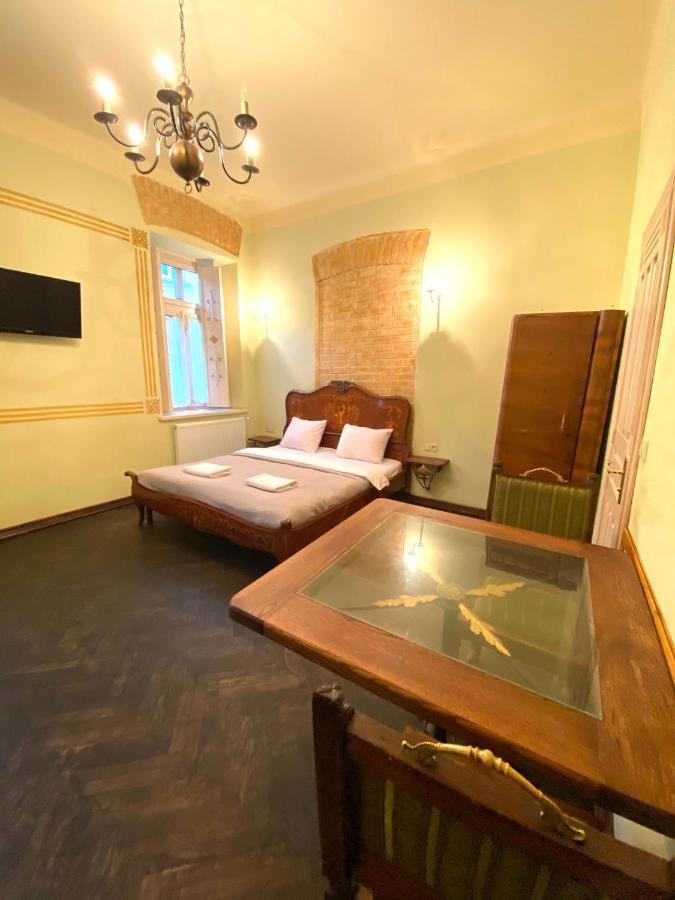 Квартира В Центрі На Вулиці Валова 21 Lviv Ngoại thất bức ảnh