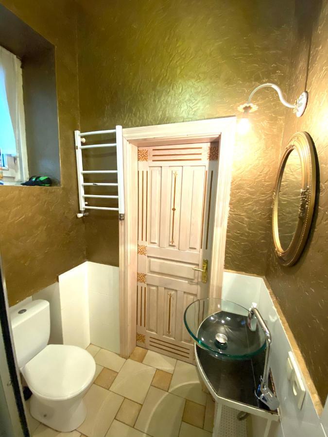 Квартира В Центрі На Вулиці Валова 21 Lviv Ngoại thất bức ảnh