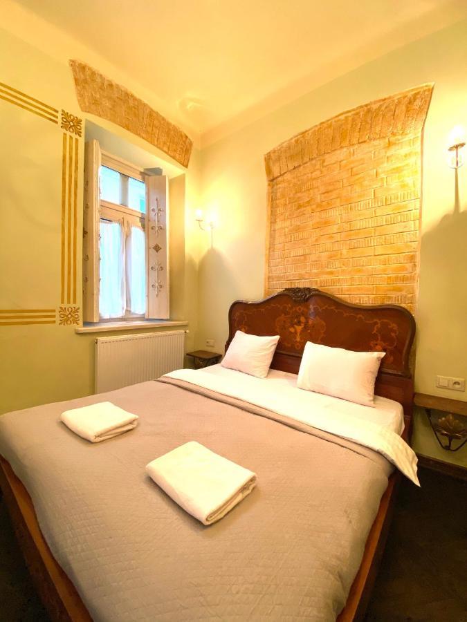 Квартира В Центрі На Вулиці Валова 21 Lviv Ngoại thất bức ảnh