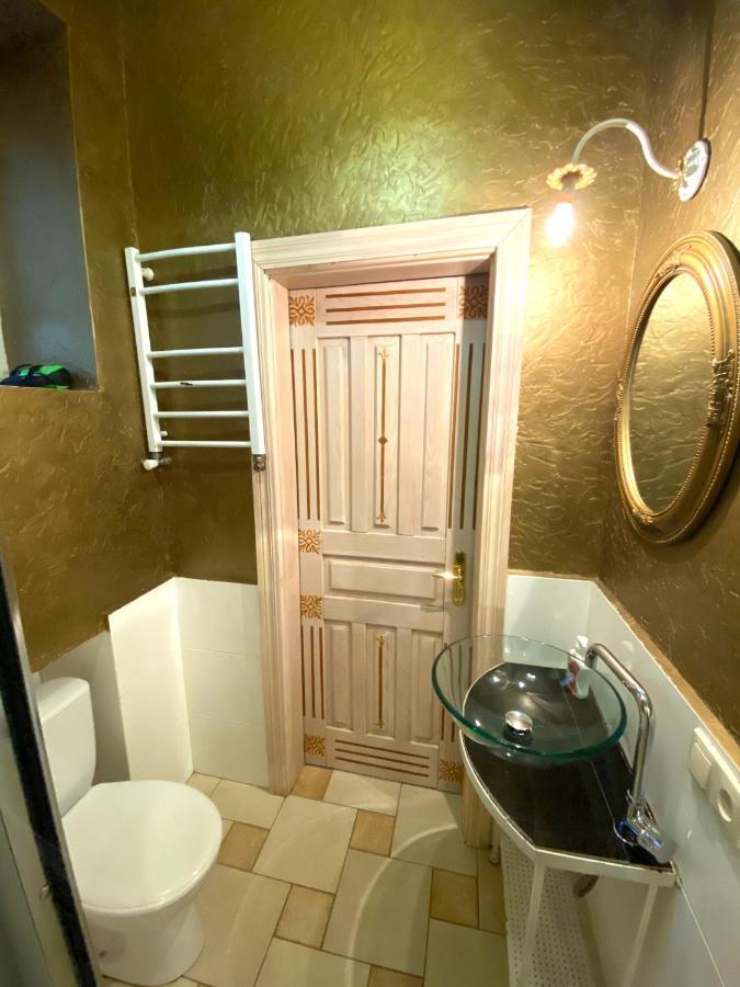 Квартира В Центрі На Вулиці Валова 21 Lviv Ngoại thất bức ảnh