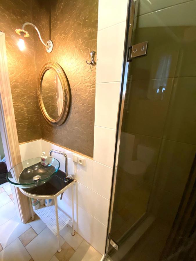 Квартира В Центрі На Вулиці Валова 21 Lviv Ngoại thất bức ảnh
