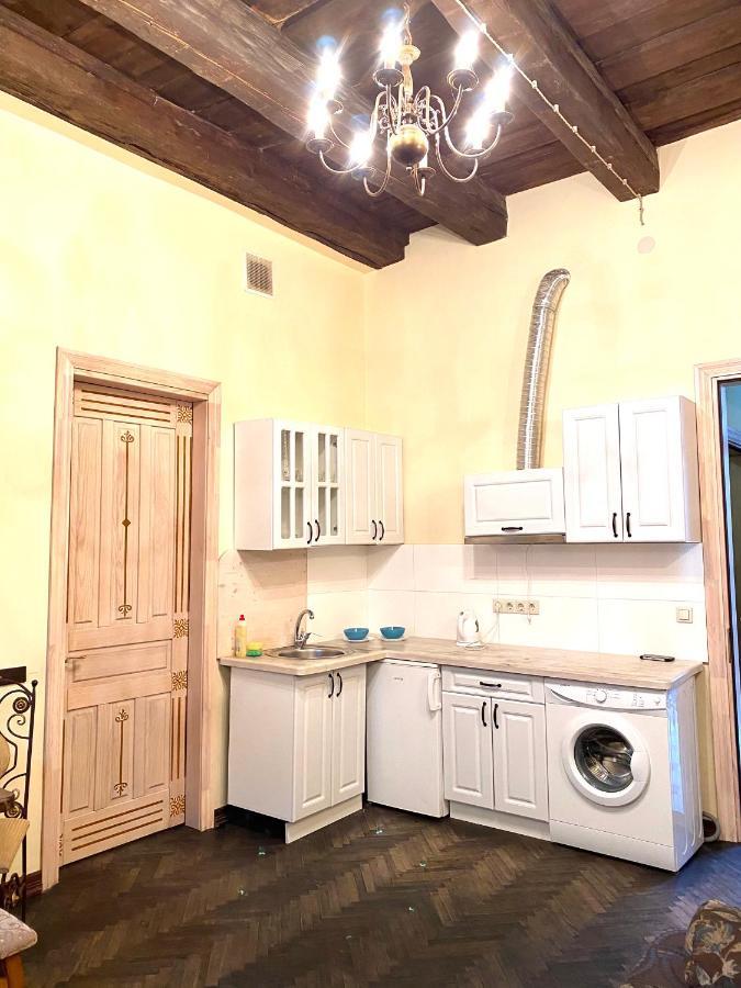 Квартира В Центрі На Вулиці Валова 21 Lviv Ngoại thất bức ảnh